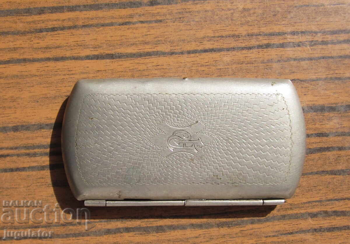 Доставка на старинна Германска табакера за цигари alpacca от 1920'те год Доставка на старинна Германска табакера за цигари alpacca от 1920'те год