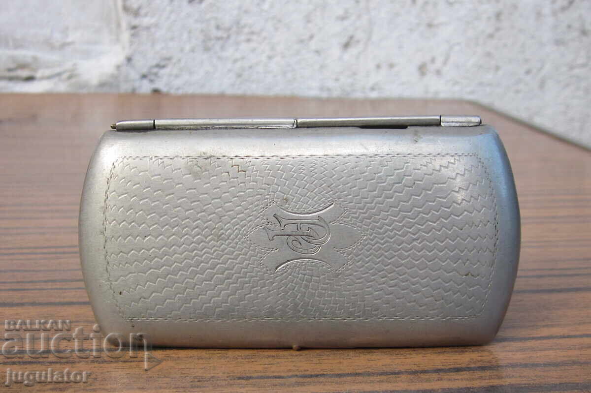 старинна Германска табакера за цигари alpacca от 1920'те год старинна Германска табакера за цигари alpacca от 1920'те год