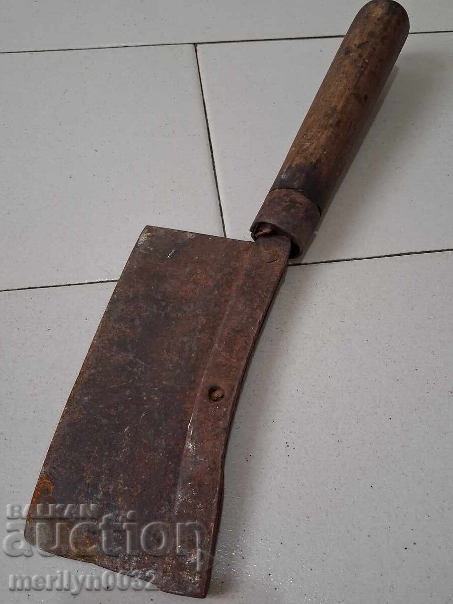 Сатър, топор, нож, ковано желязо с цена 38.00 лв. | € 19.43