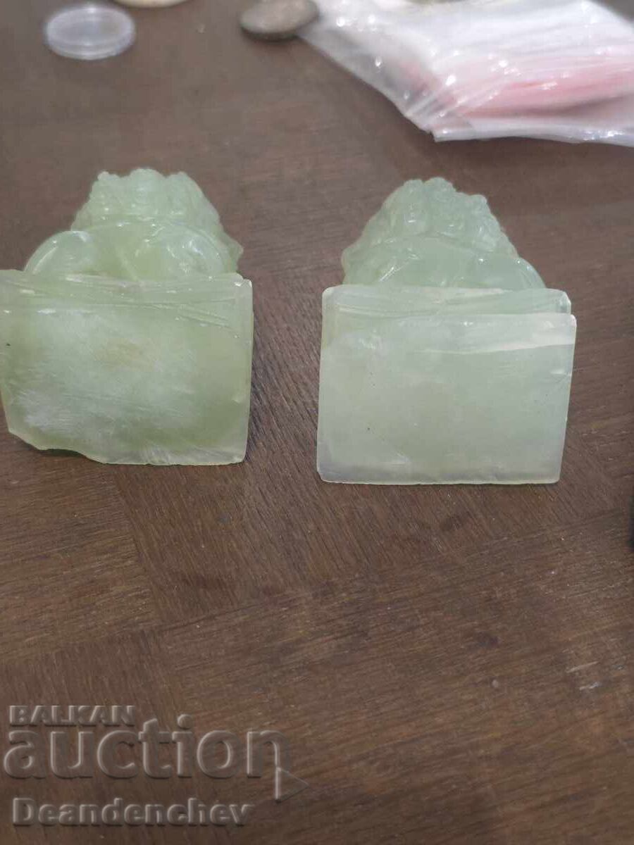 Delivery of Pair of jade Foo dog sculptures