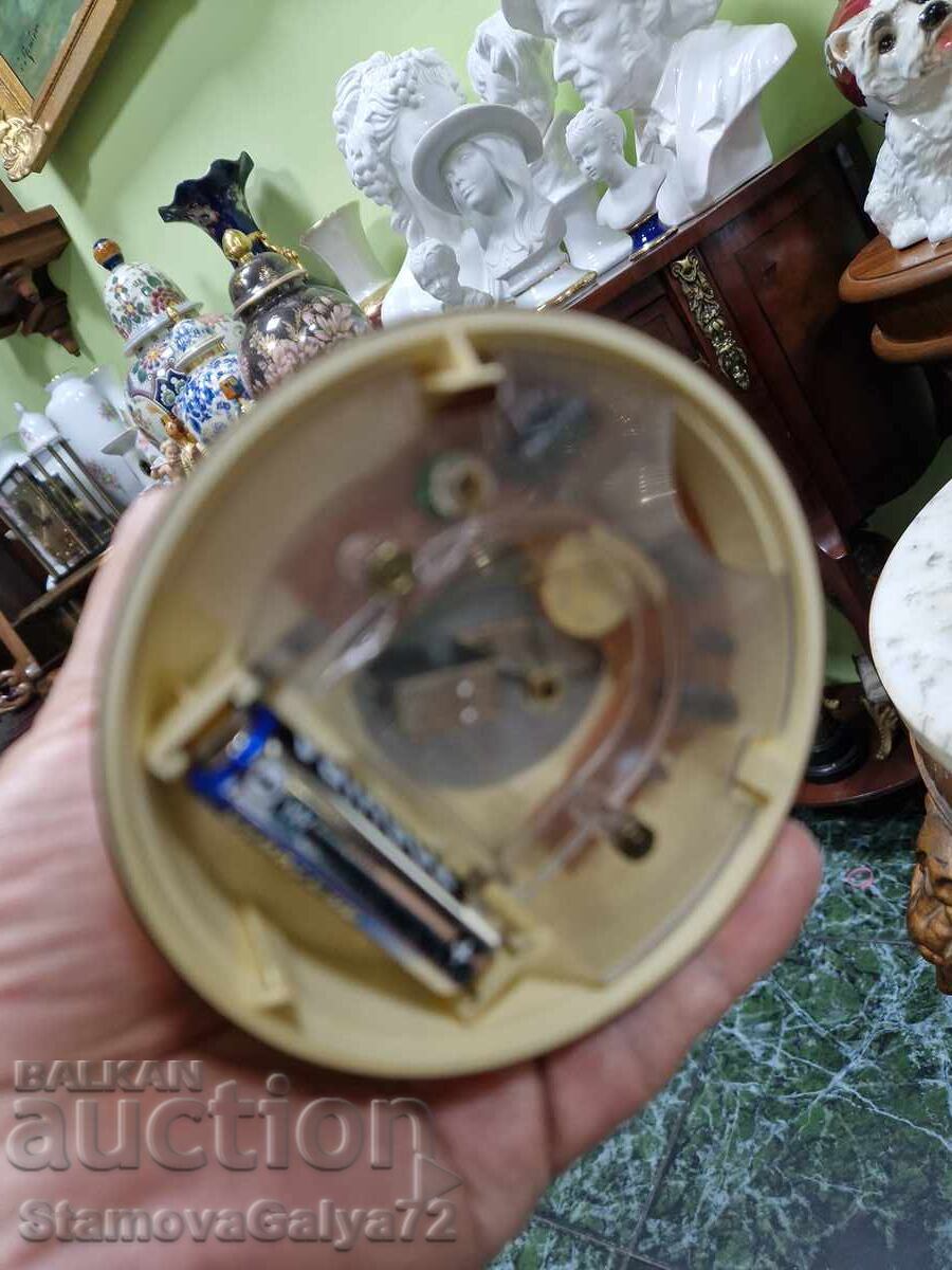 Beautiful small German Schatz desk clock - 7