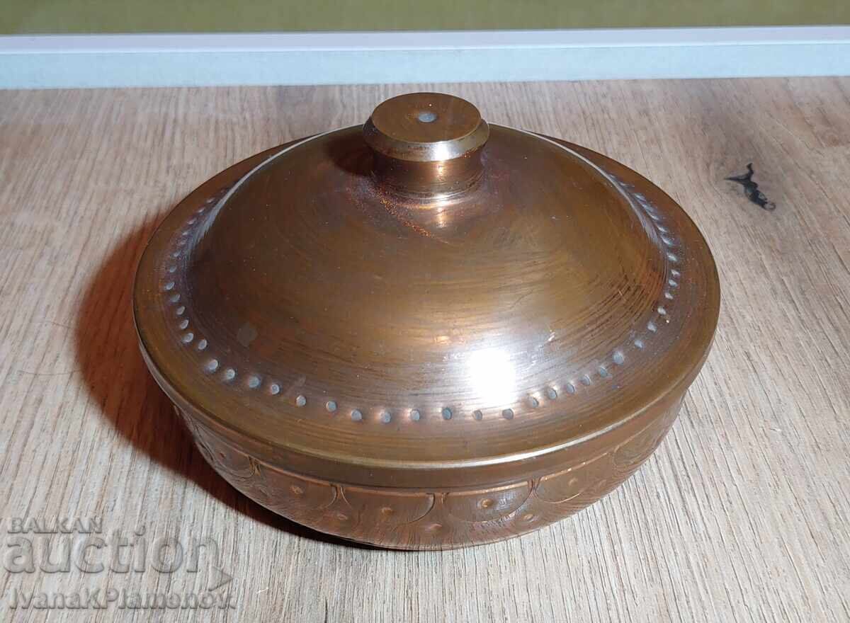Licitație Cutie de cupru retro pentru colecționari, excelentă Licitație Cutie de cupru retro pentru colecționari, excelentă