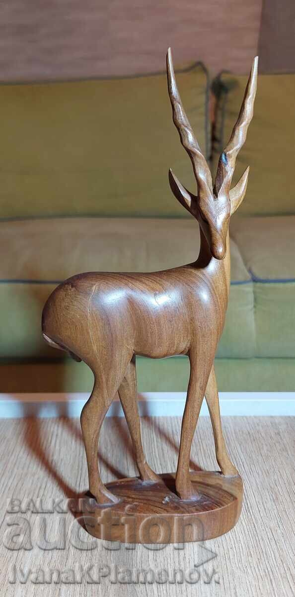 Sculptură în lemn pentru cunoscători