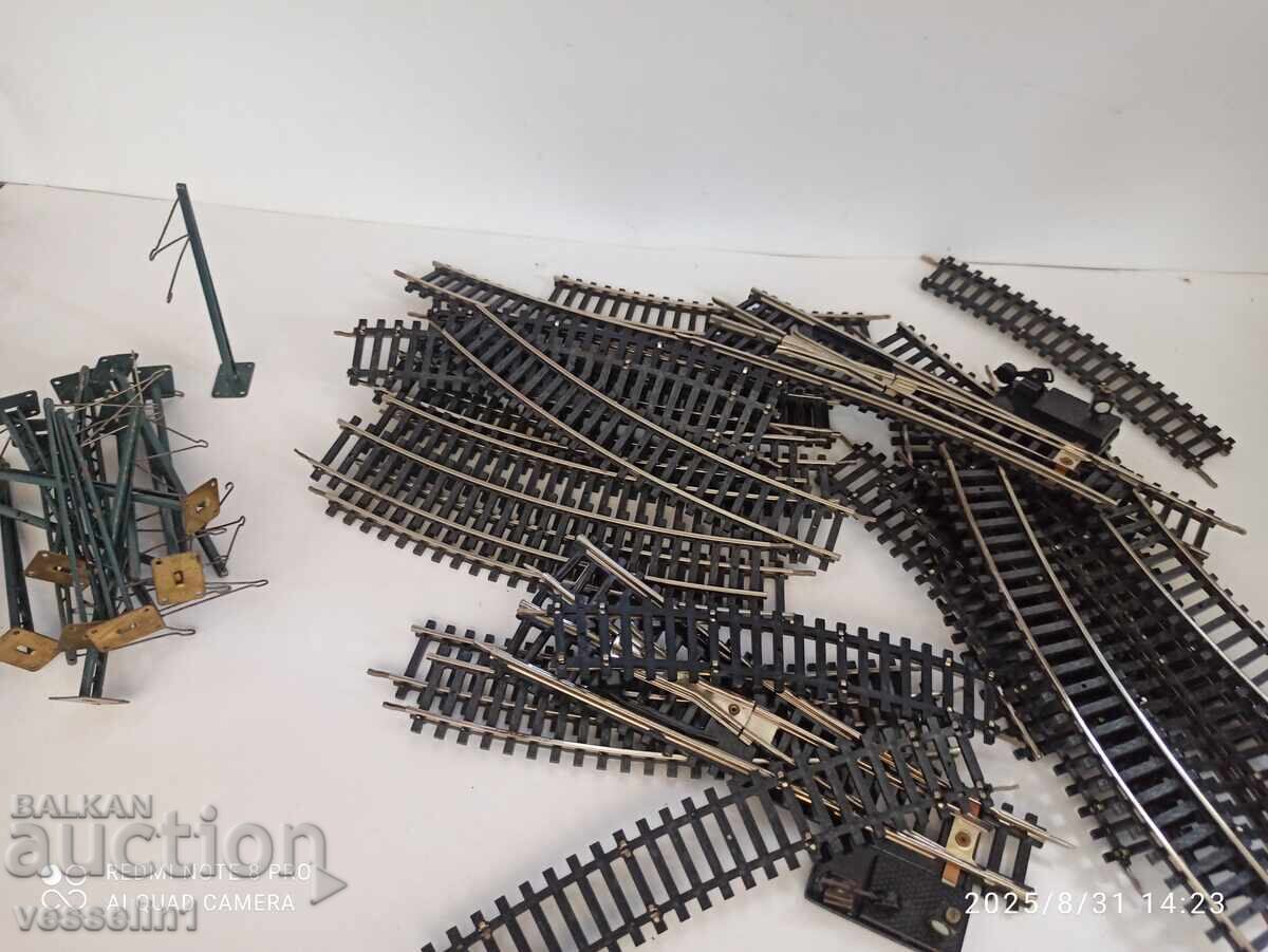Set of rails and posts 6.5 for train vero piko marklin lima with price 58.00 BGN | € 29.65 Set of rails and posts 6.5 for train vero piko marklin lima with price 58.00 BGN | € 29.65