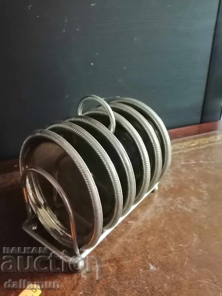 Аукцион 6 броя метални поставки за чаши на стойка