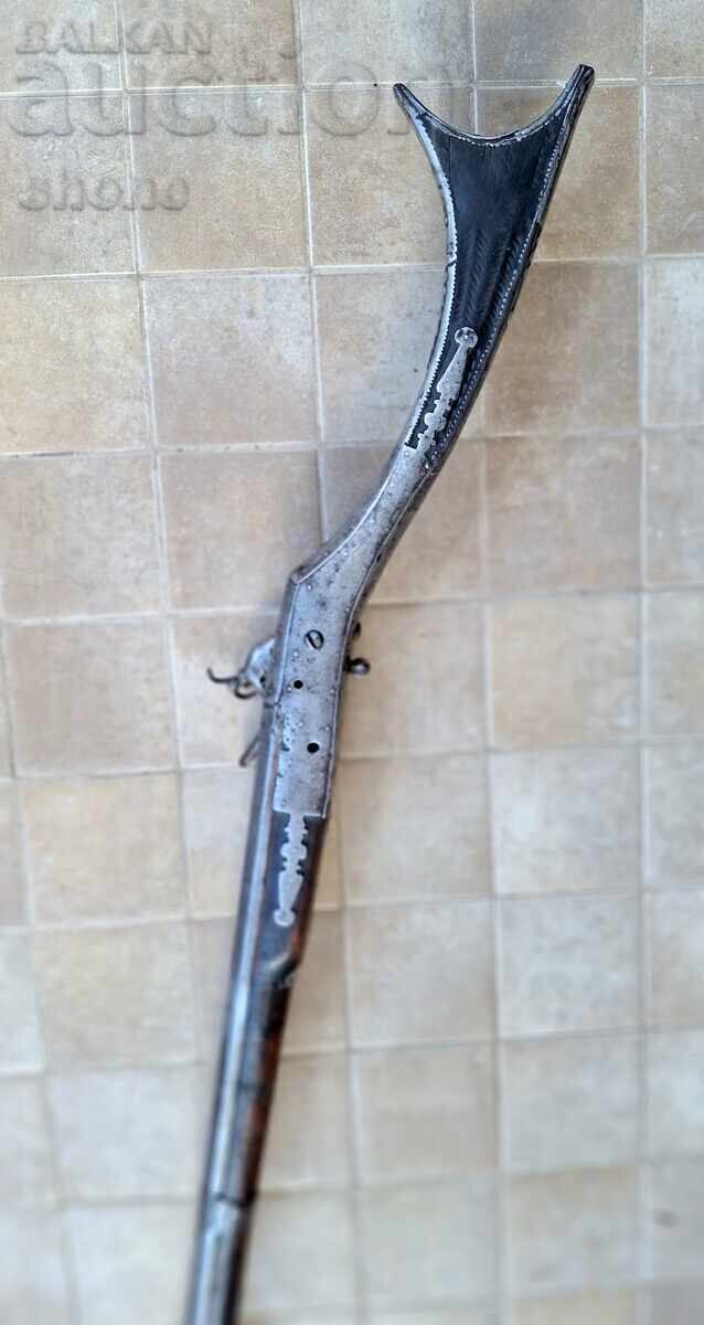 Delivery of Cannon, cream, shishane, boilie, carnation