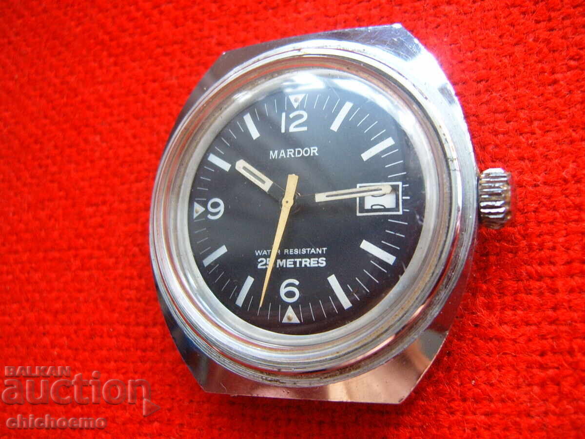 Delivery of MARDOR water resistant 25 METRES retro men's wristwatch Delivery of MARDOR water resistant 25 METRES retro men's wristwatch