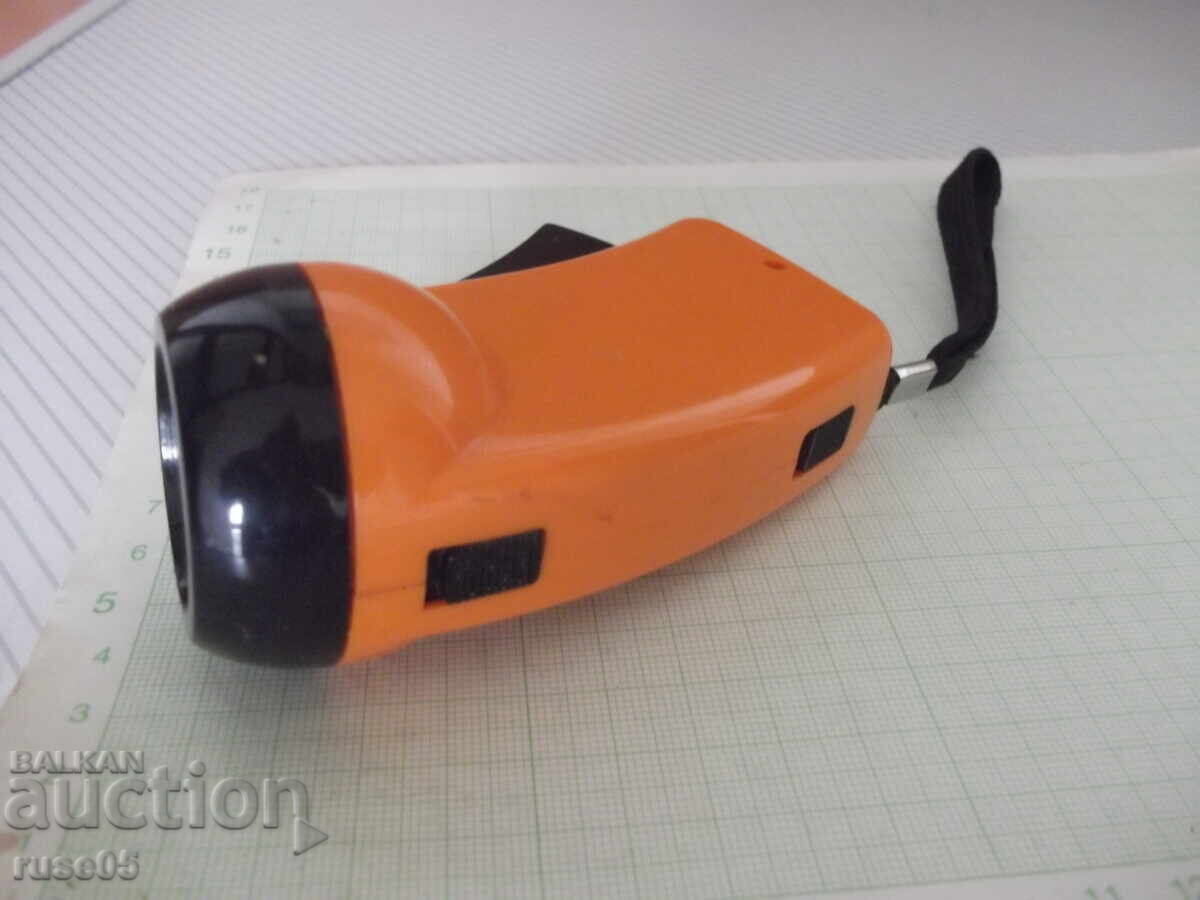 Δημοπρασία Φανάρι LED με δυναμό που λειτουργεί