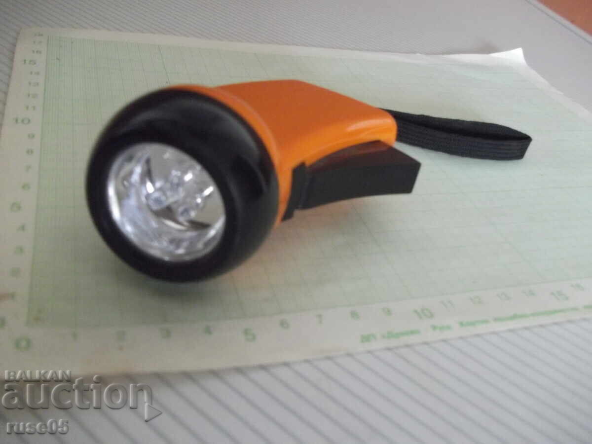 Φανάρι LED με δυναμό που λειτουργεί - 6