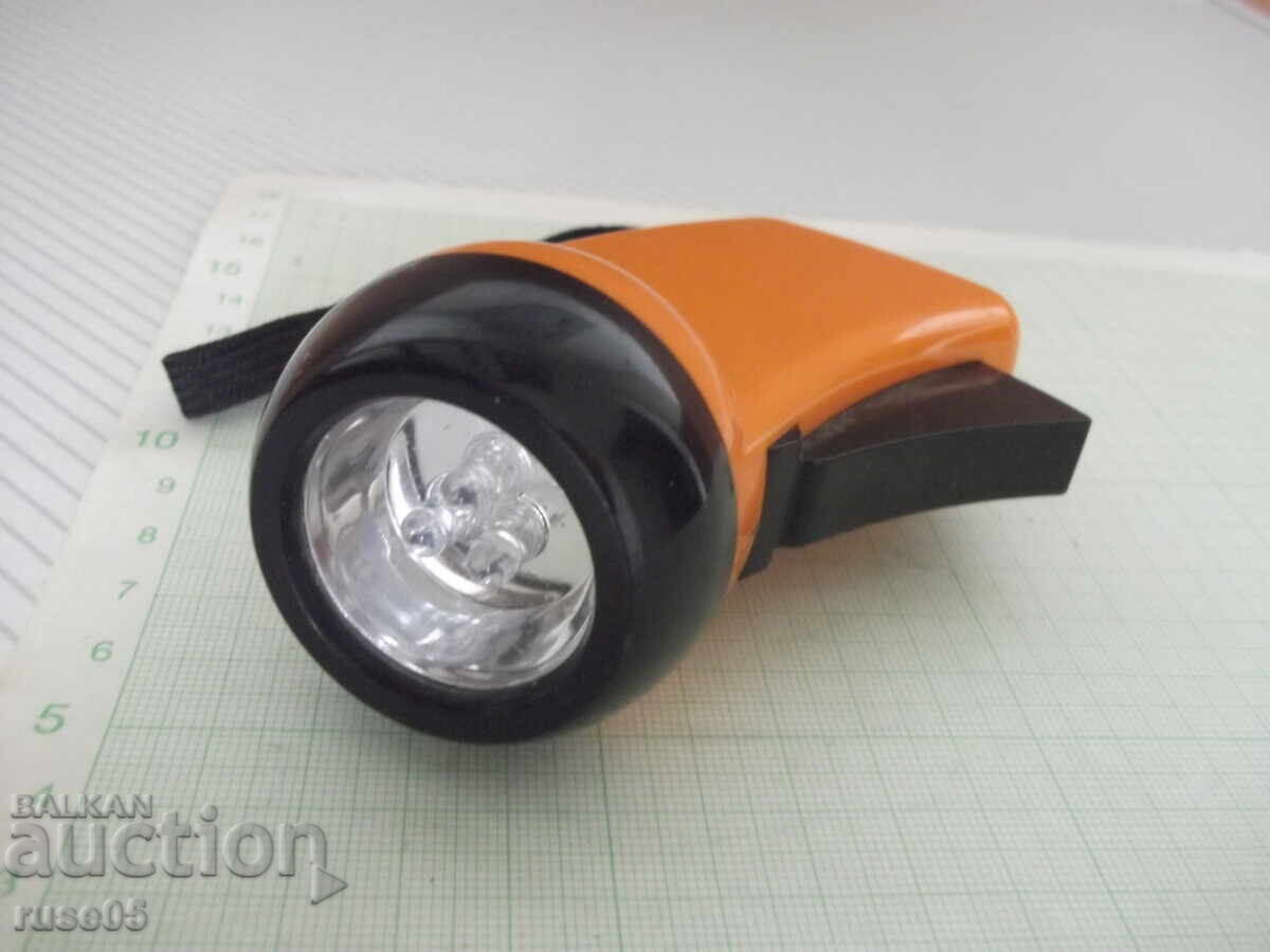 Φανάρι LED με δυναμό που λειτουργεί