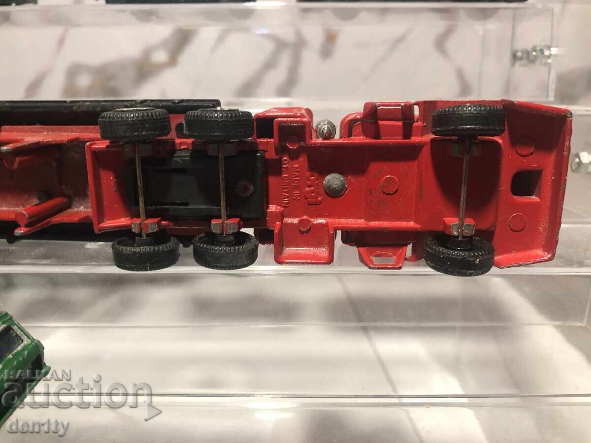 Licitație Model metalic camion Corgi, fabricat în Anglia