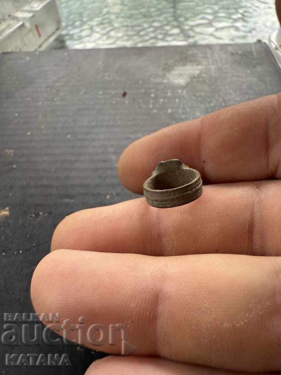 Auction  Old Revival Ring