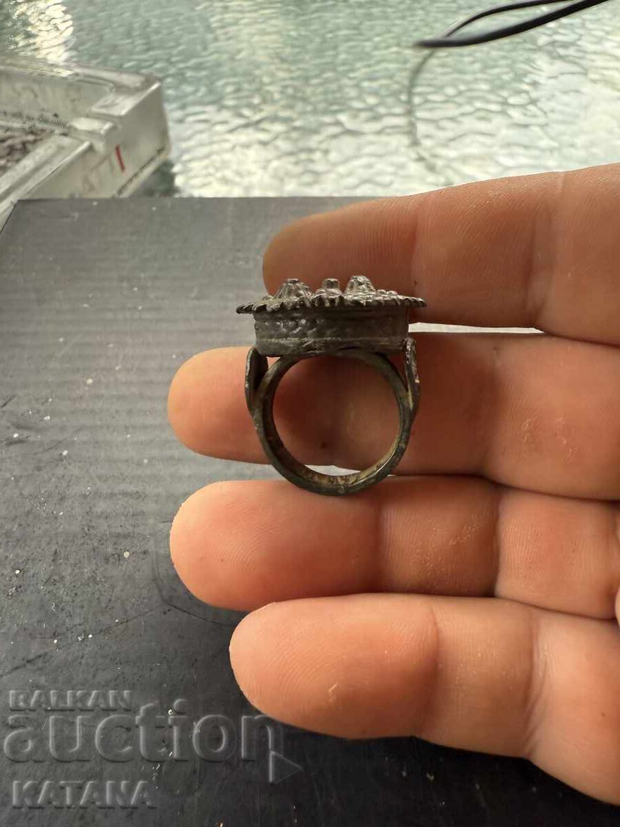Стар възрожденски пръстен с цена € 32.00 | 62.59 лв.