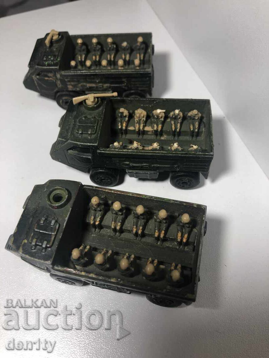 модели военни превозни средства бронетранспортьор Matchbox с цена 15.00 лв. | € 7.67