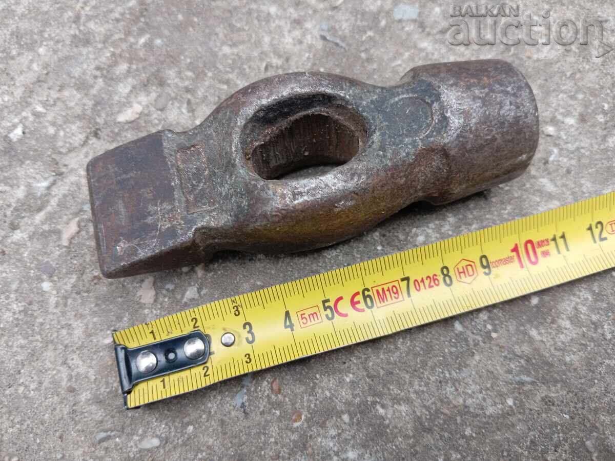 Παράδοση Αντίκα σφυρί, σφυράκι