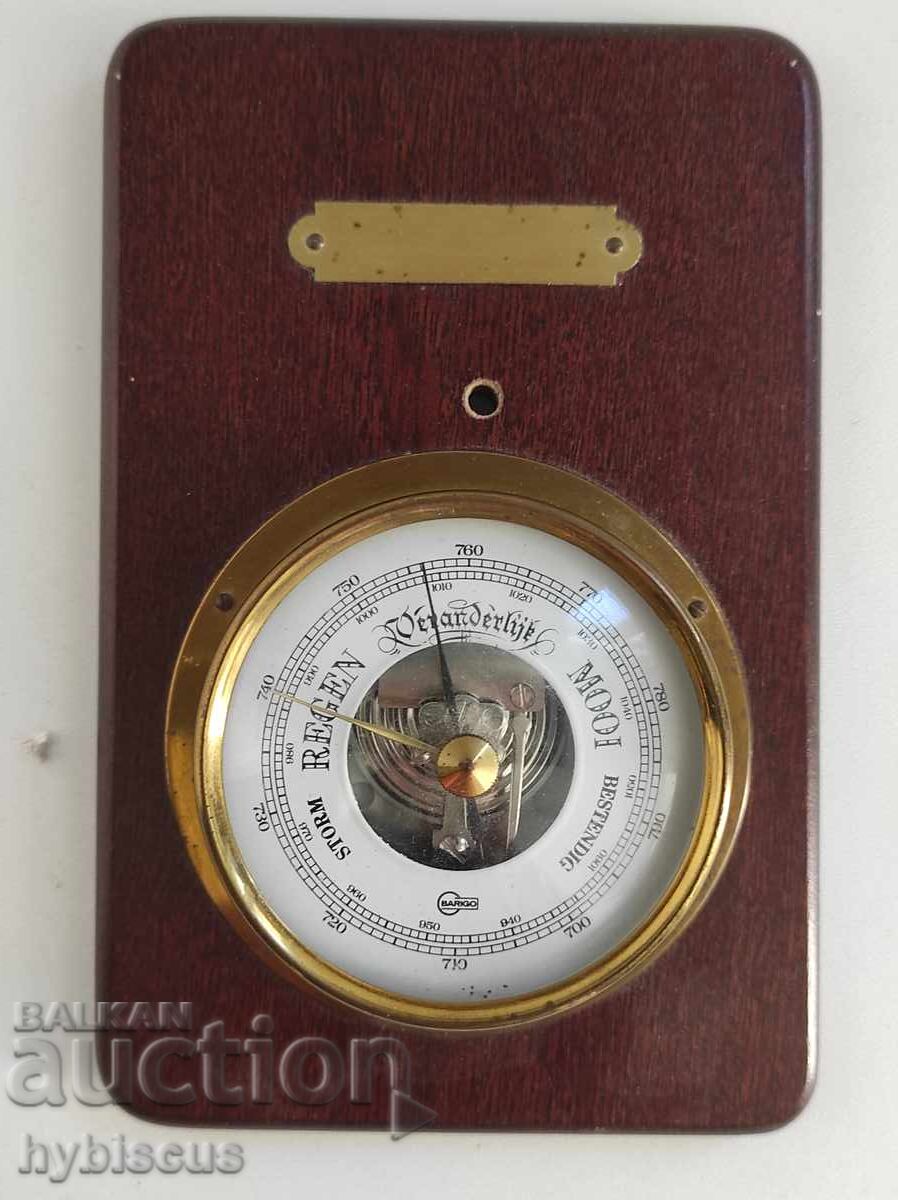 Vintage барометър