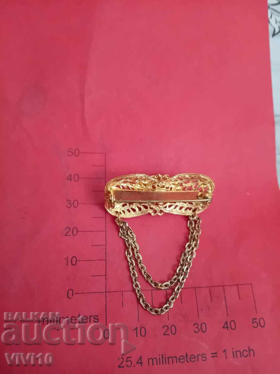 Antique brooch with price 20.00 BGN | € 10.23