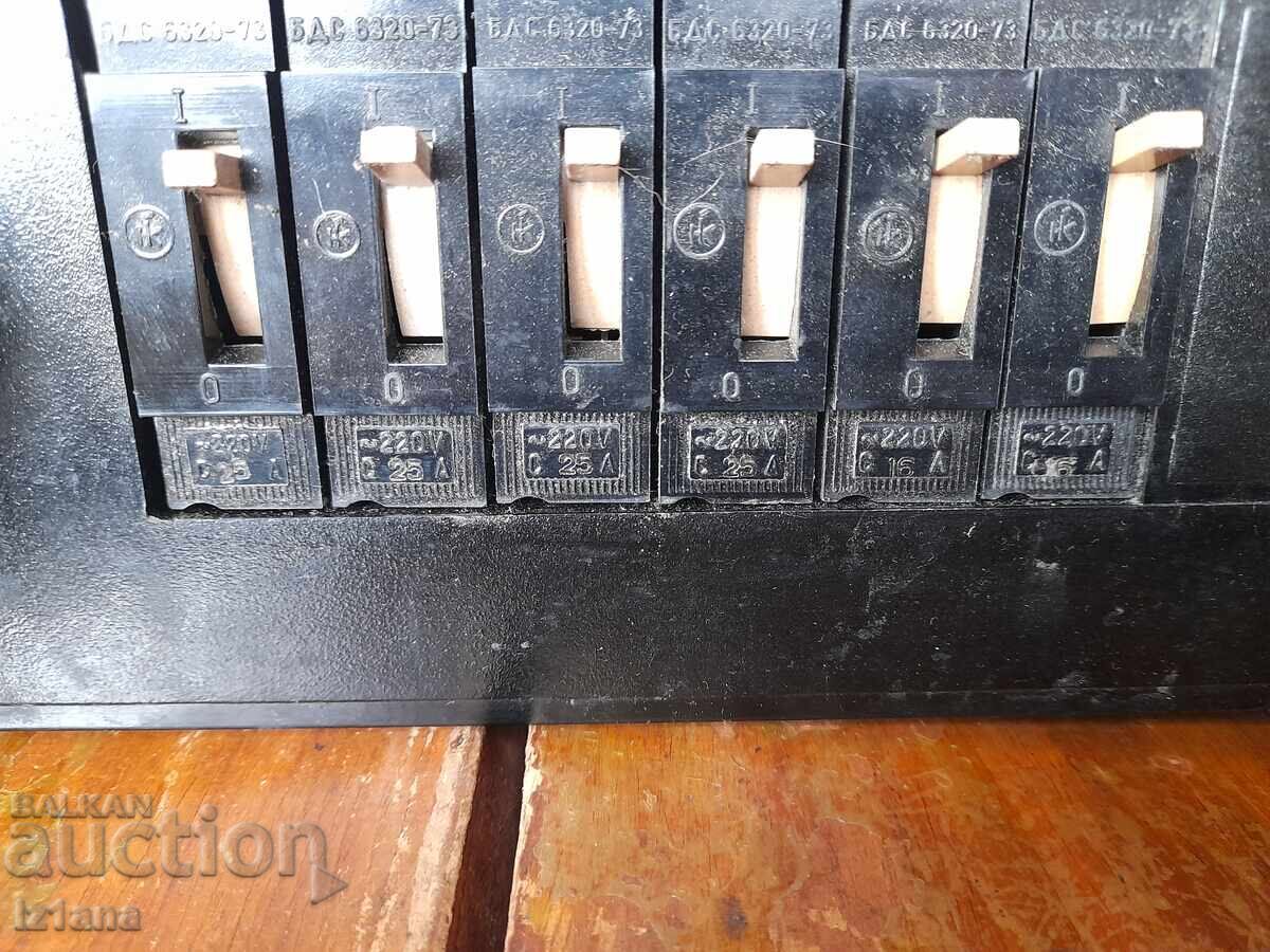 Доставка на Старо Бушонно,Електрическо табло