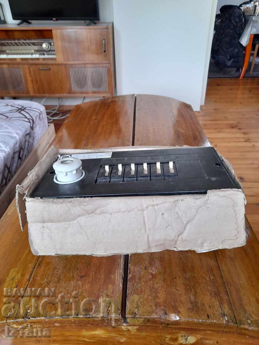 Старо Бушонно,Електрическо табло