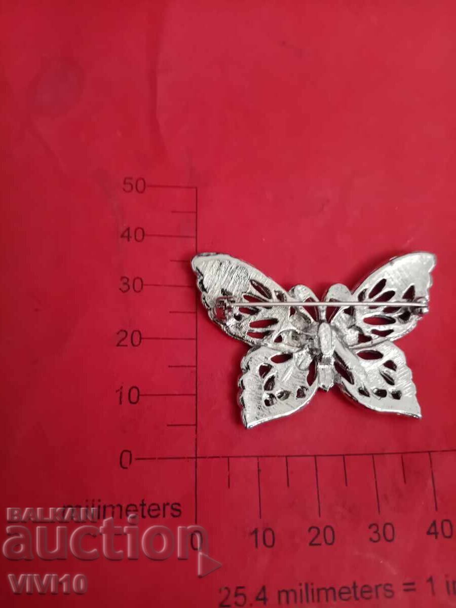 Antique brooch, butterfly with price 20.00 BGN | € 10.23 Antique brooch, butterfly with price 20.00 BGN | € 10.23