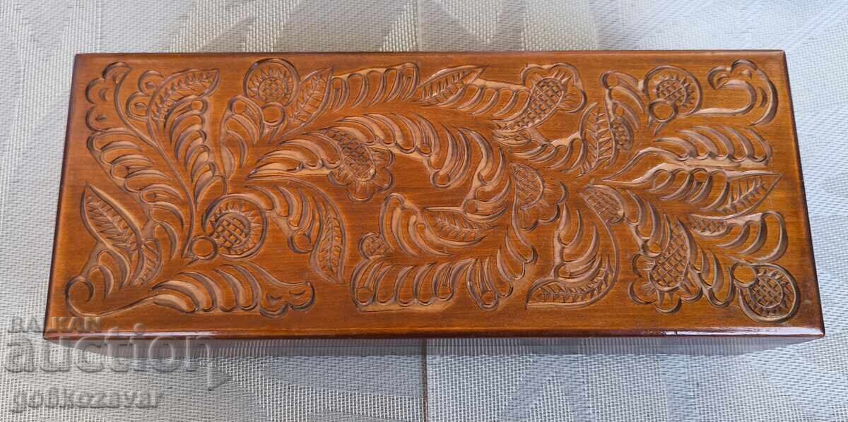 Cutie de lemn. Stil rusesc. Sculptură în lemn. URSS. Perfectă!