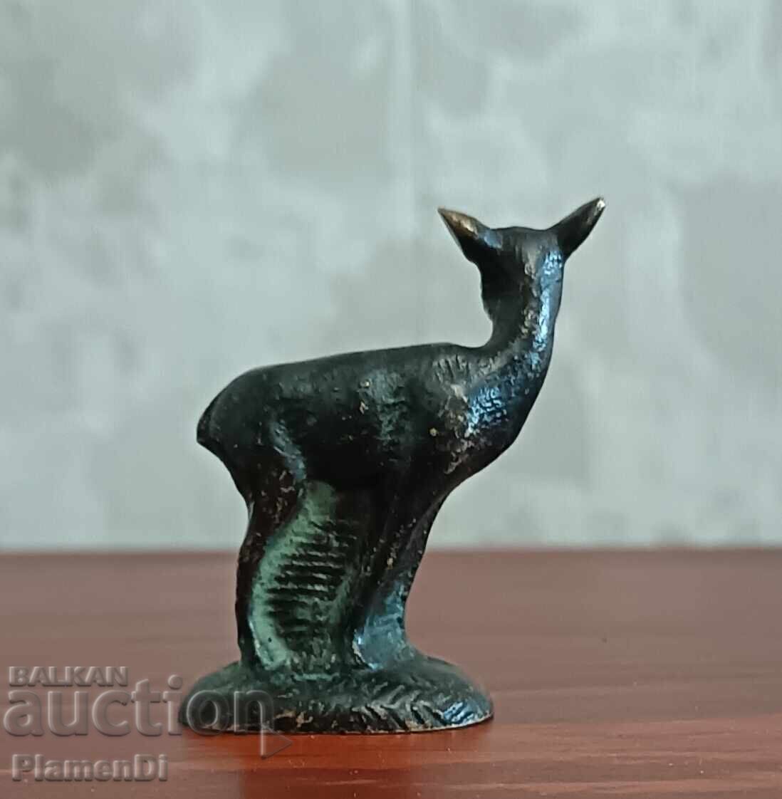 Veche figurină de bronz reprezentând un cerb. Walter Bosse cu preț € 12.00 | 23.47 BGN