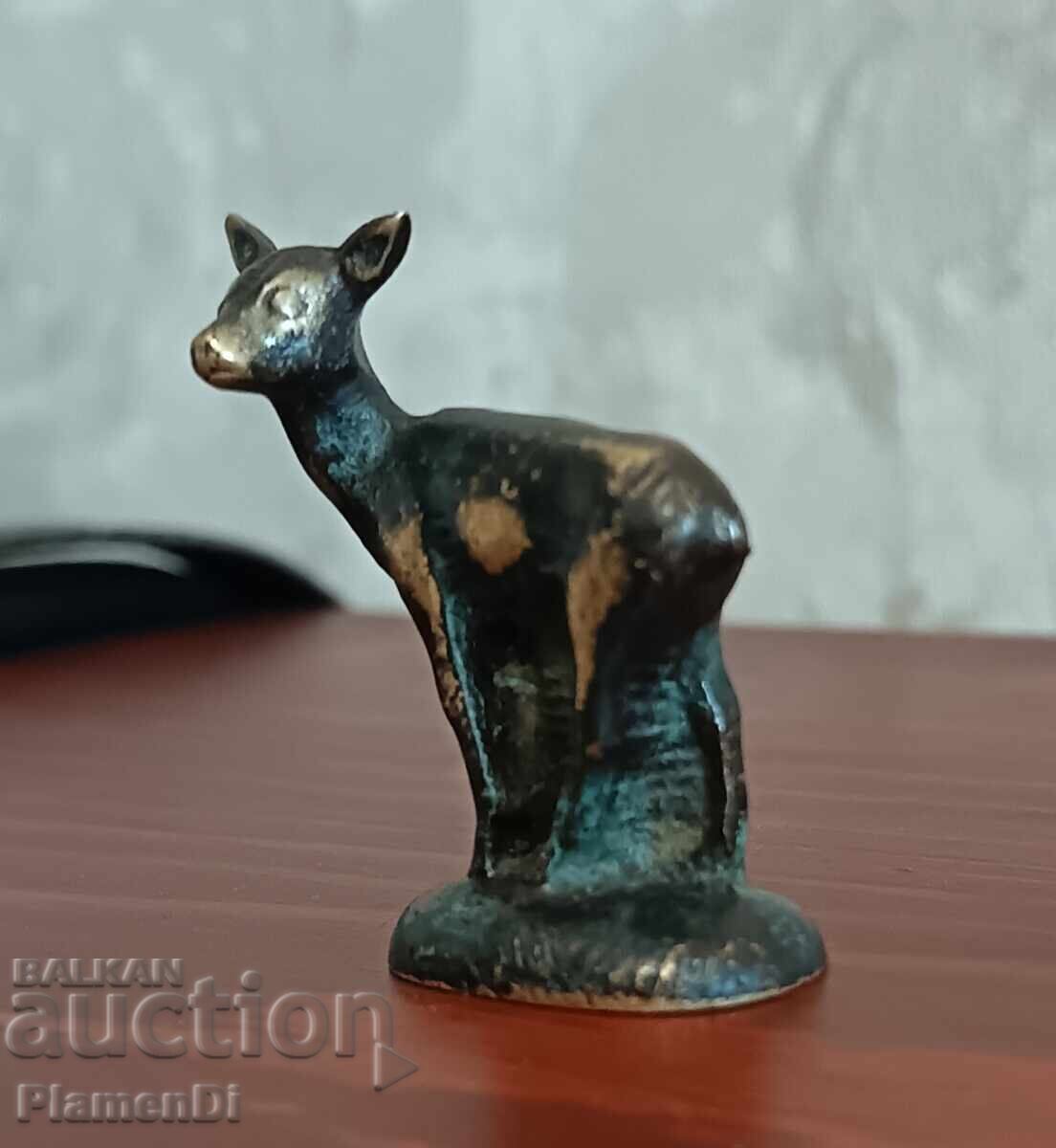 Auction  Old bronze figurine of a deer. Walter Bosse