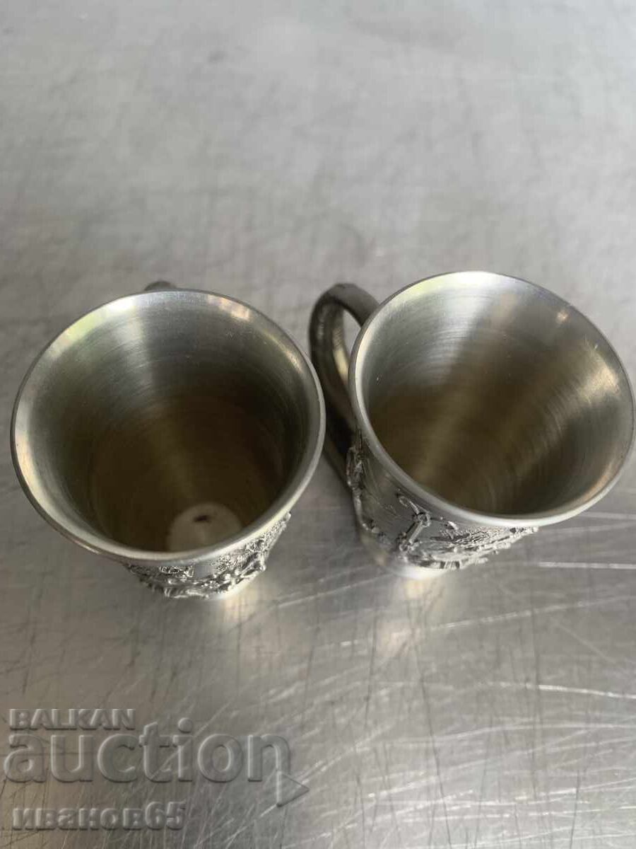 Delivery of Enameled Cups Delivery of Enameled Cups