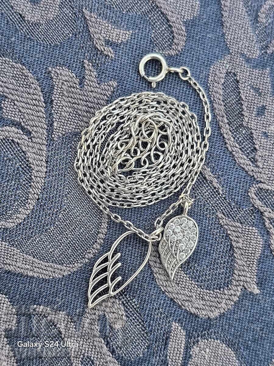 Сребърен синджир с висулка. От 40см до 46см. Пускам над 100