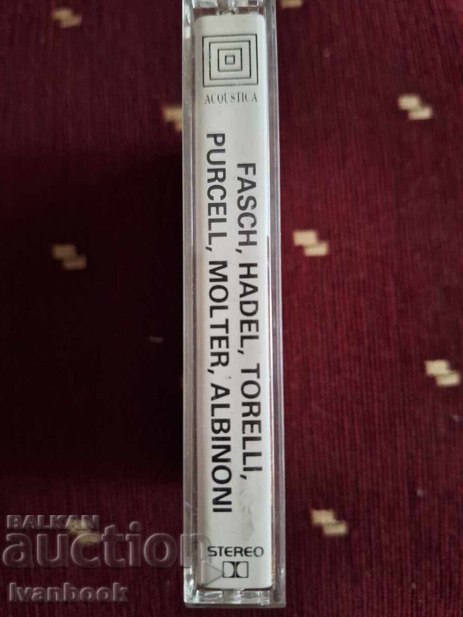 Caseta audio - Muzică clasică cu preț 3.00 BGN | € 1.53 Caseta audio - Muzică clasică cu preț 3.00 BGN | € 1.53