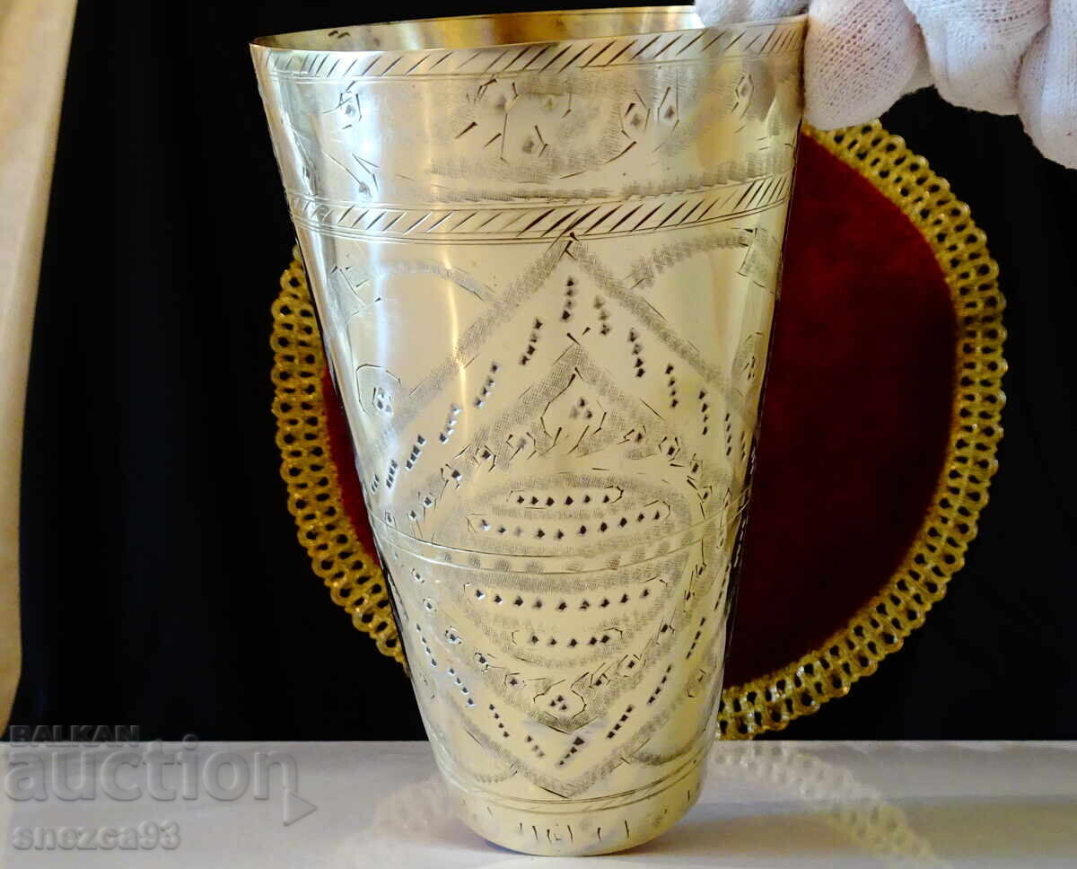 Αρχαία μπρούτζινη κούπα για βουτυρόγαλα, κούπα 700 ml