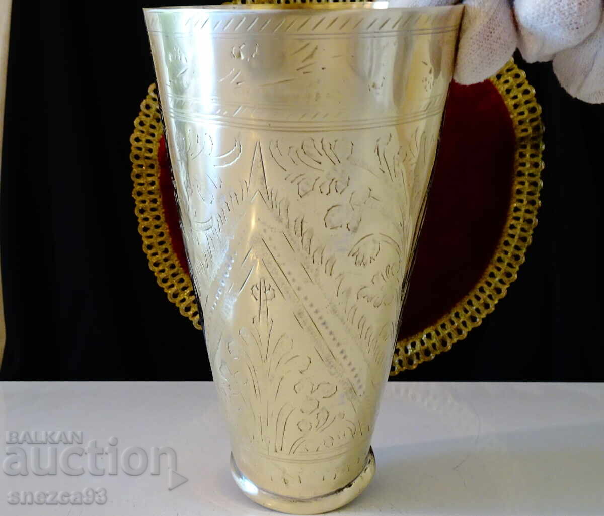 Livrarea Cană veche de bronz pentru lapte bătut, halbă 1 l