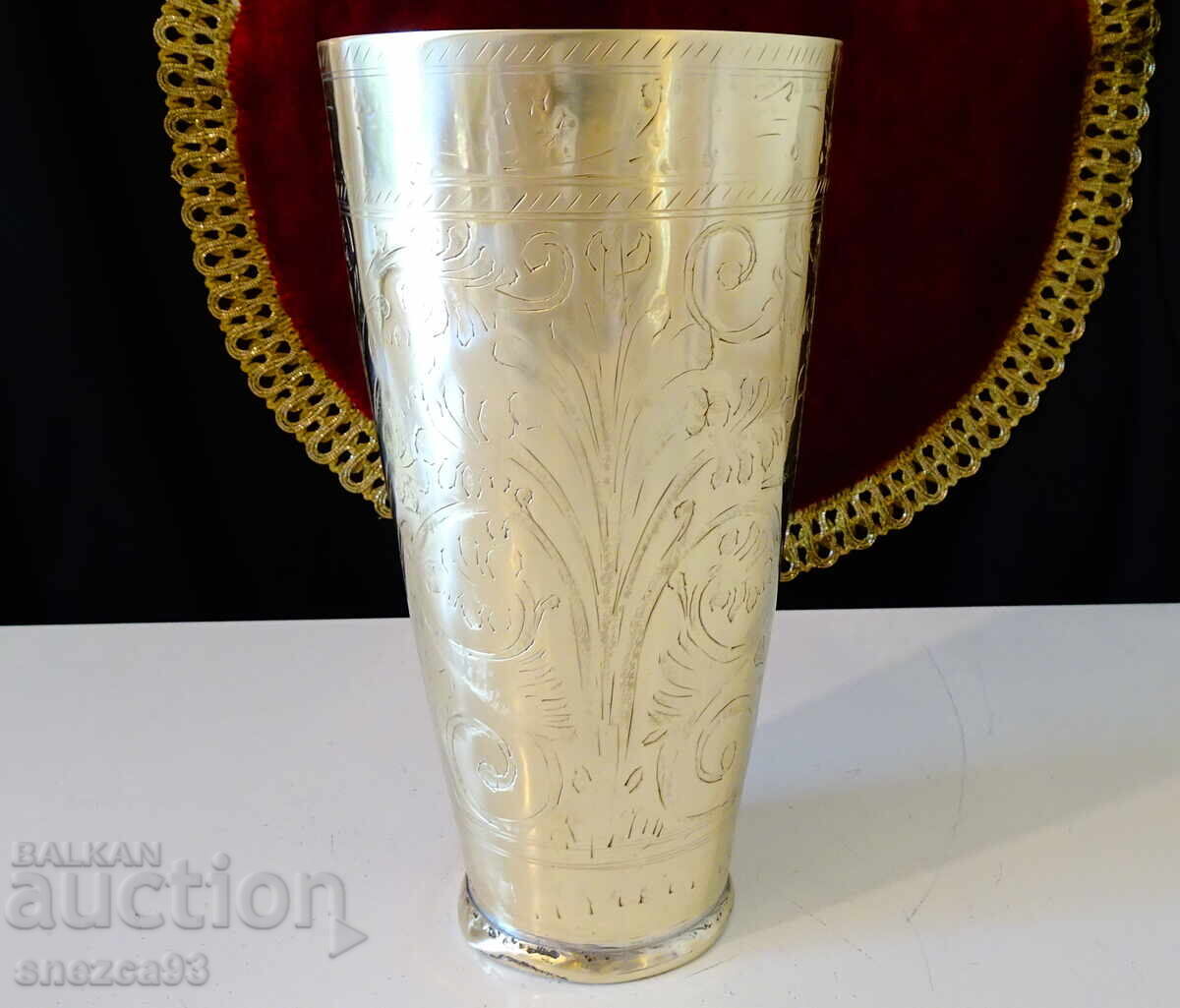 Cană veche de bronz pentru lapte bătut, halbă 1 l