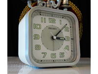 Настолен часовник,будилник Seiko.