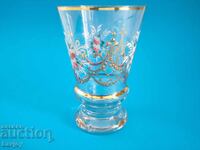 Стара стъклена ваза златен кант ръчно рисувана