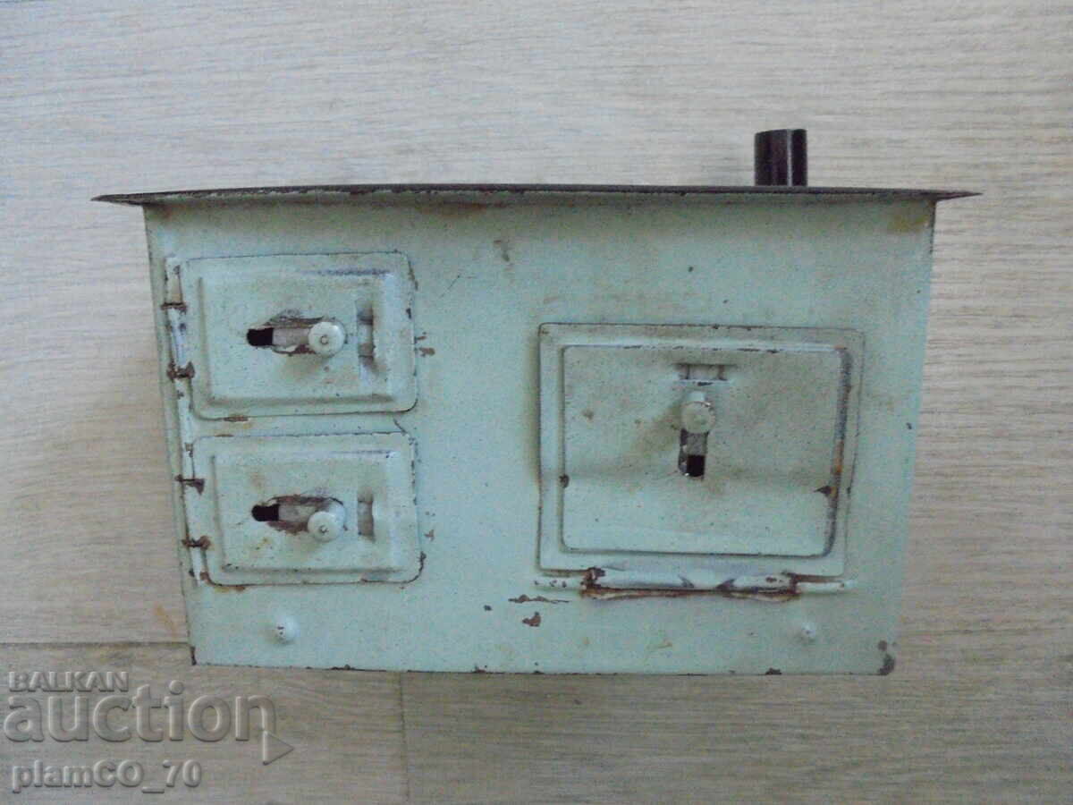 №8234 Old children's toy - tin stove with price 25.00 BGN | € 12.78 №8234 Old children's toy - tin stove with price 25.00 BGN | € 12.78