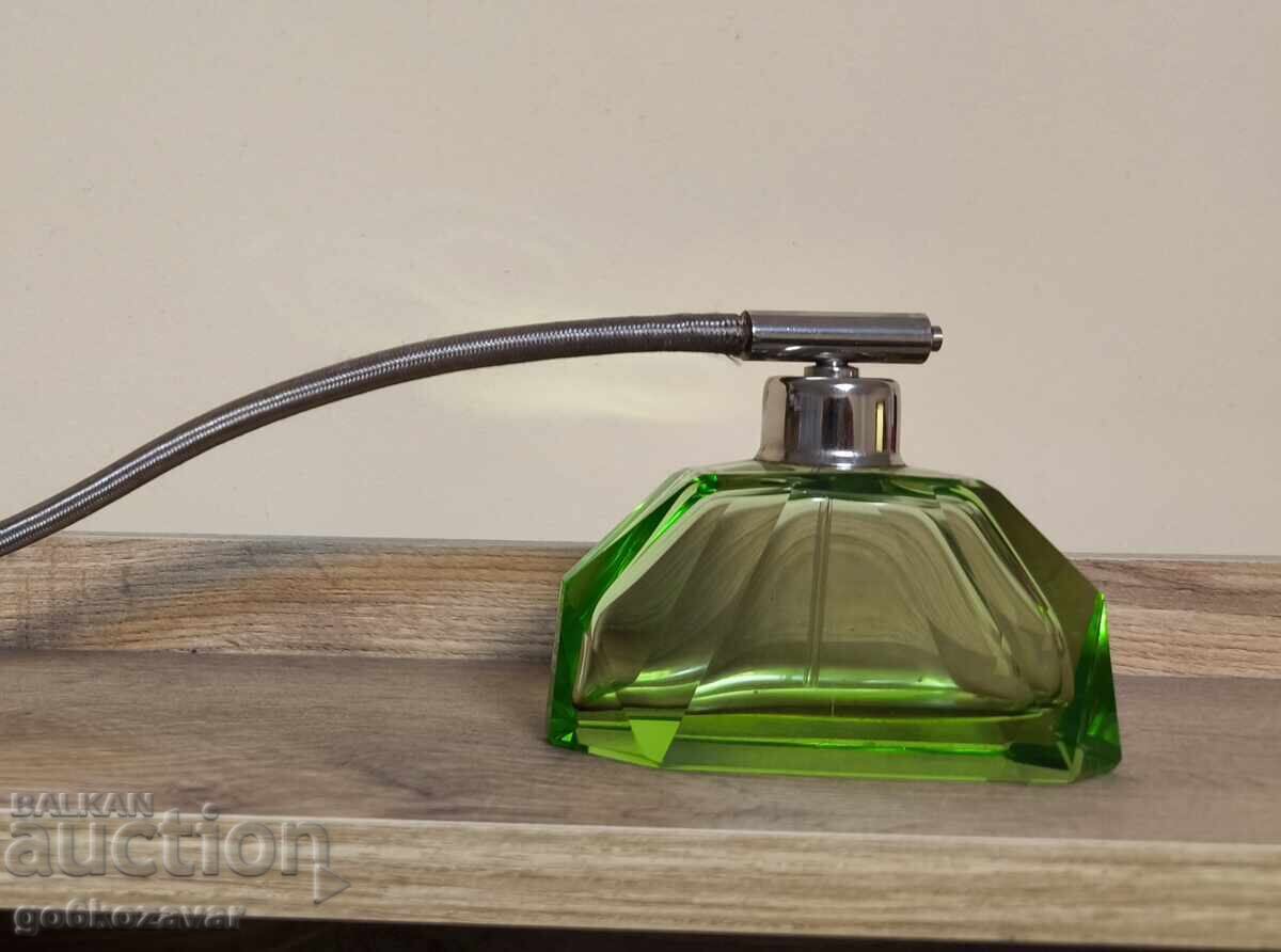 Sticla de parfum Art Deco din cristalul anilor '30 - Boemia cu preț 24.90 BGN | € 12.73