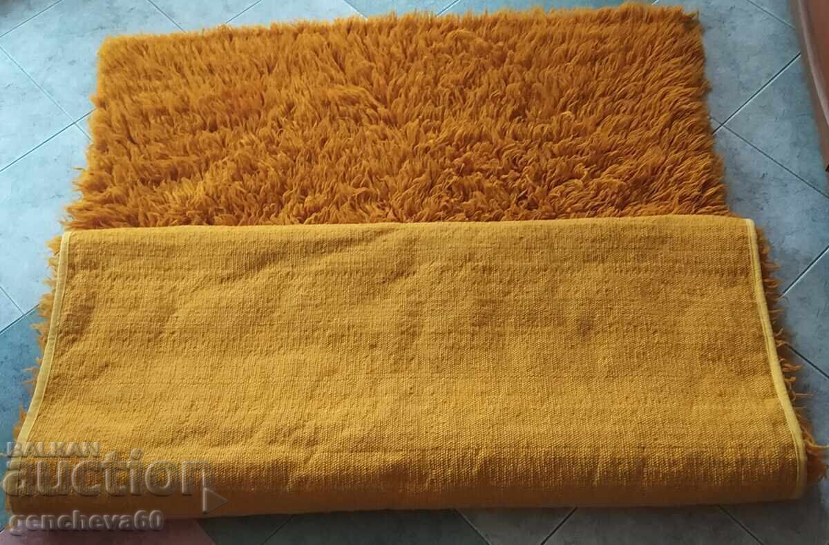 Auction  Authentic large woolen blanket