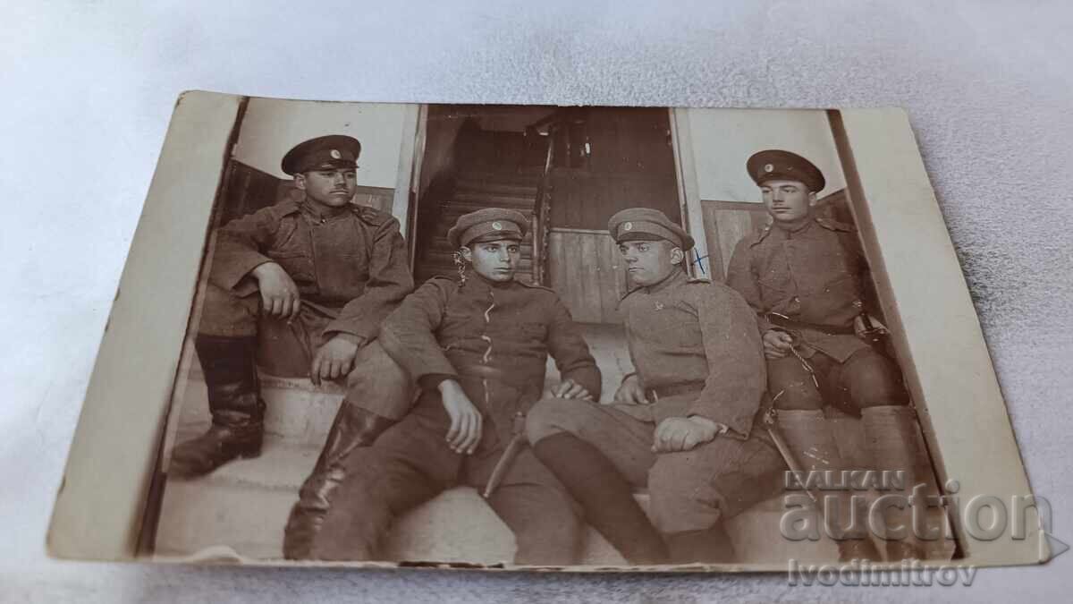 Φωτογραφία Τεσσάρων Στρατιωτών Πρώτου Παγκοσμίου Πολέμου