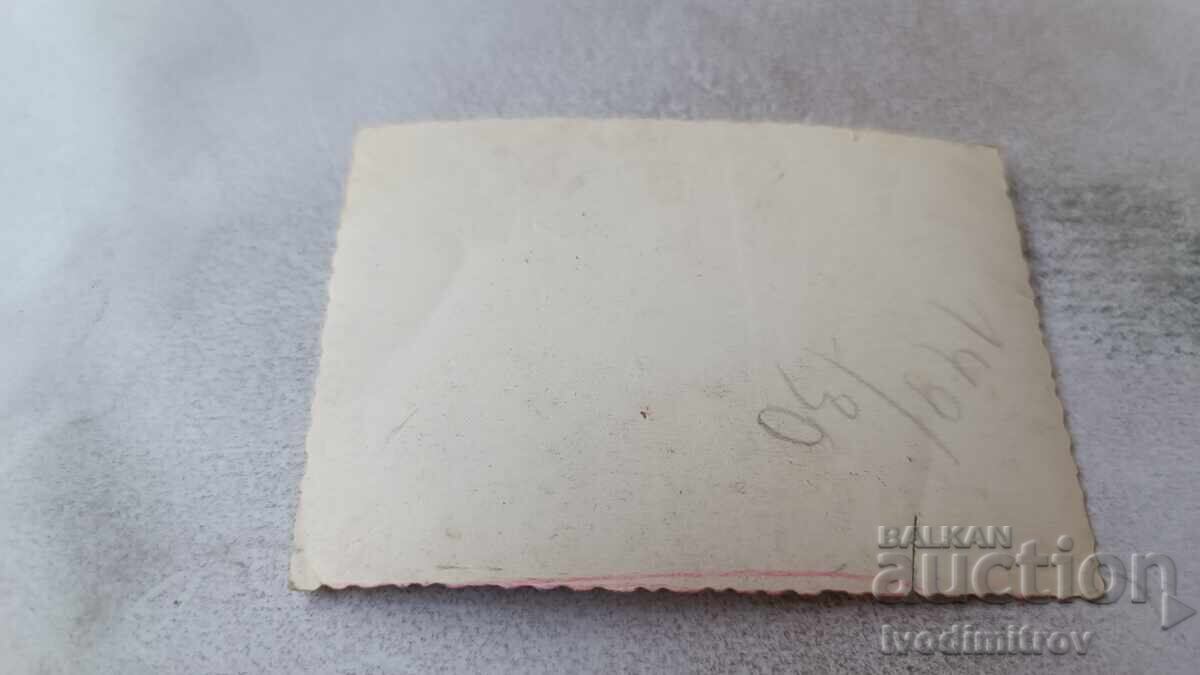 Φωτογραφία Βάρνα Γυναίκα σε βόλτα με τιμή 2.45 BGN | € 1.25 Φωτογραφία Βάρνα Γυναίκα σε βόλτα με τιμή 2.45 BGN | € 1.25