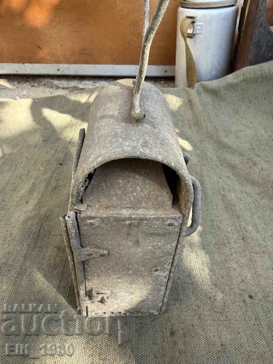 Delivery of Used military trench lantern PSV