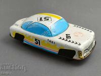 Veche cărucior metalic Taxi 51