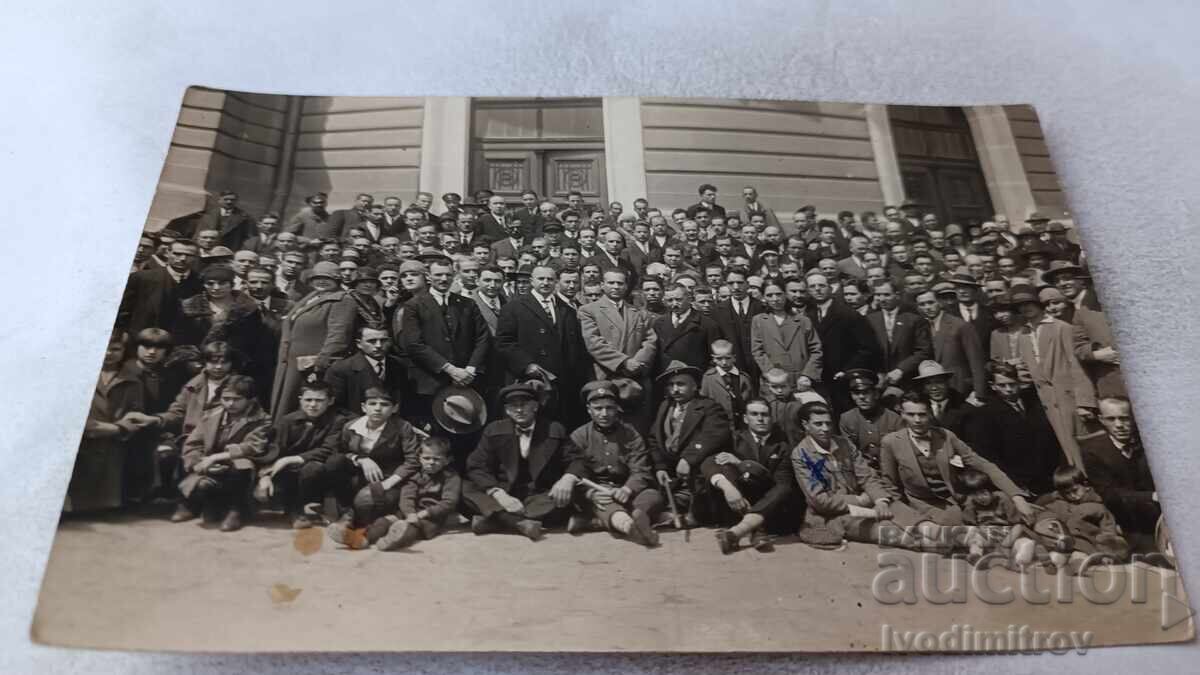 Снимка Мъже жени и деца Снимка Мъже жени и деца