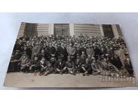 Снимка Мъже жени и деца