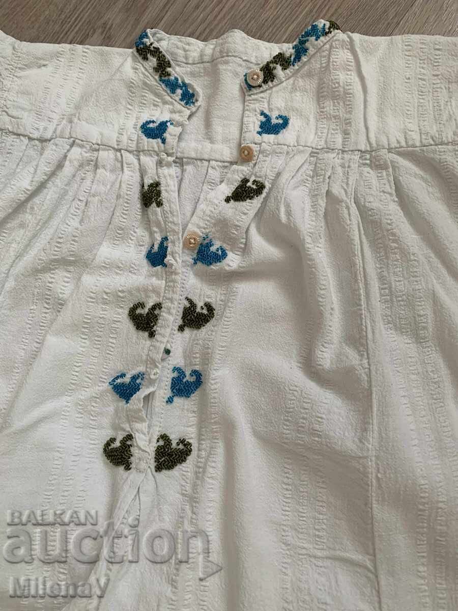 Cămașă vlașcă din Pleven cu preț € 81.81 | 160.01 BGN