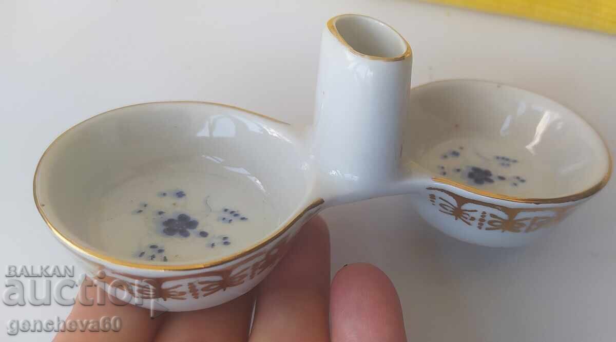 Антикварна порцеланова солница Вида и чашки за яйца с цена 21.00 лв. | € 10.74