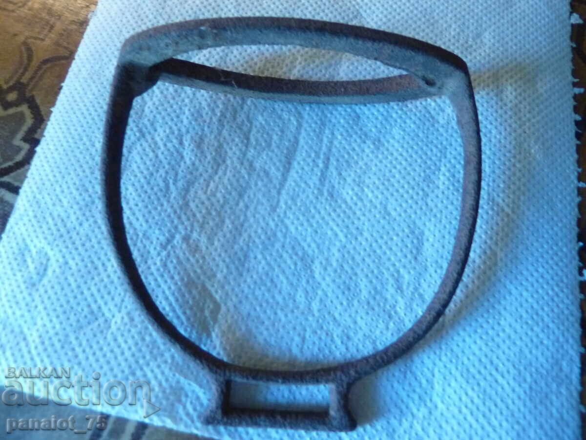 СТАРО ЖЕЛЯЗНО СТРЕМЕ с цена 20.00 лв. | € 10.23