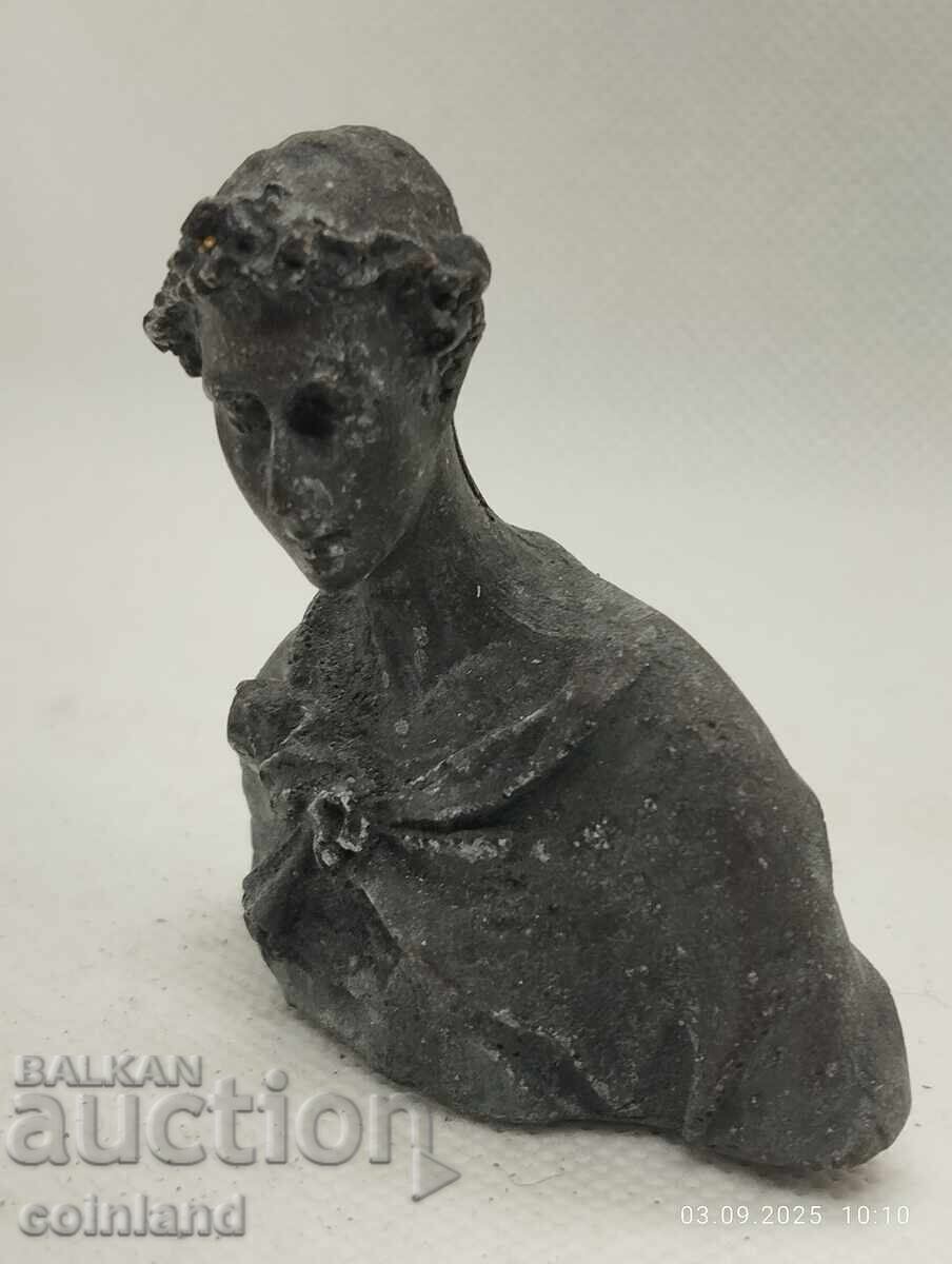 Antique Bronze Figurine REPLICA REPRODUCTION with price 40.00 BGN | € 20.45 Antique Bronze Figurine REPLICA REPRODUCTION with price 40.00 BGN | € 20.45