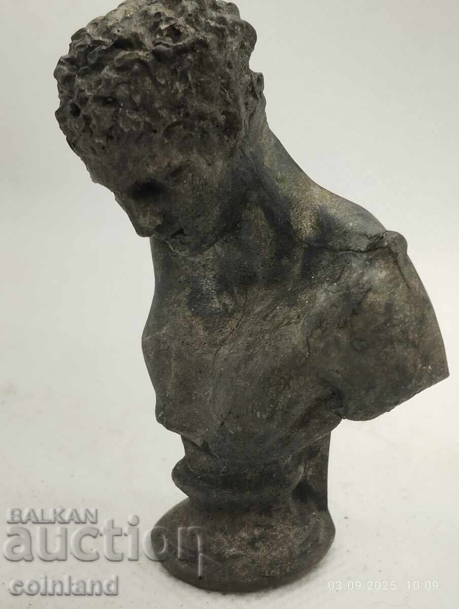 Antique Bronze Figurine REPLICA REPRODUCTION with price 40.00 BGN | € 20.45 Antique Bronze Figurine REPLICA REPRODUCTION with price 40.00 BGN | € 20.45