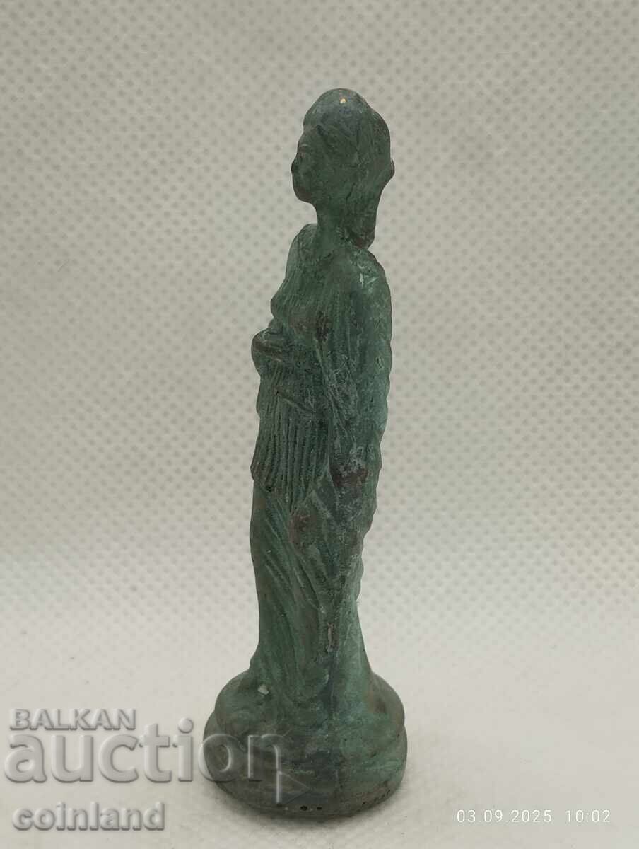 Антична бронзова фигурка РЕПЛИКА РЕПРОДУКЦИЯ с цена 30.00 лв. | € 15.34 Антична бронзова фигурка РЕПЛИКА РЕПРОДУКЦИЯ с цена 30.00 лв. | € 15.34